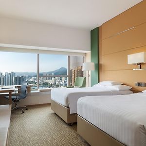 Twin Room River View Club lounge access